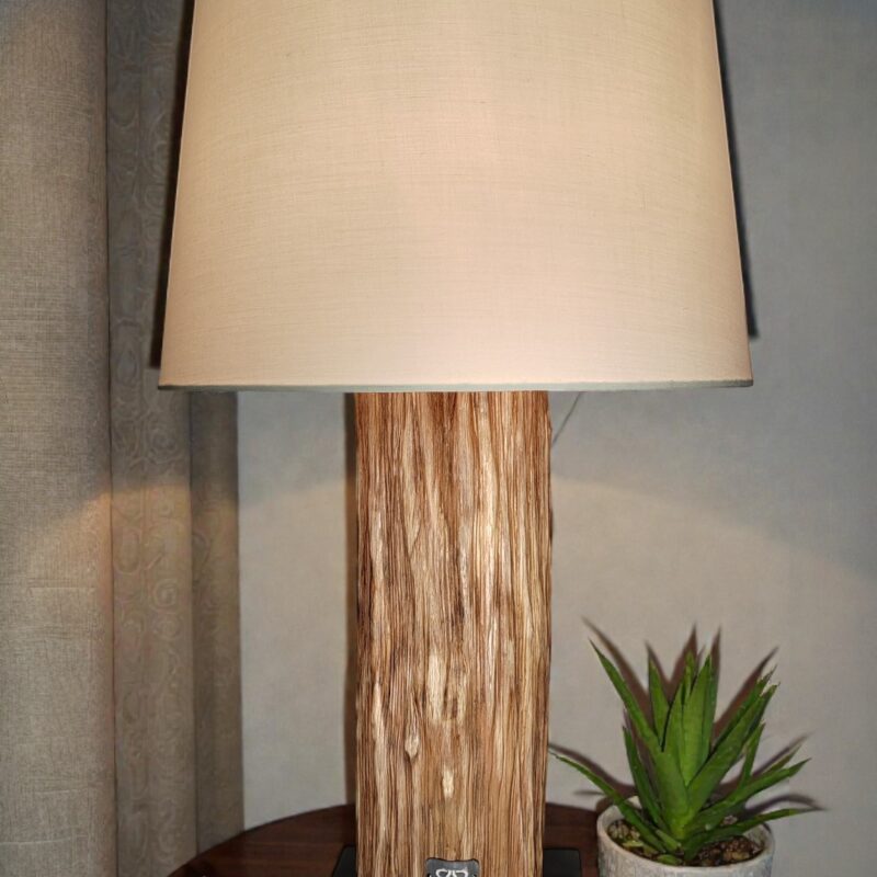 lampe en bois massif et métal (série limitée)