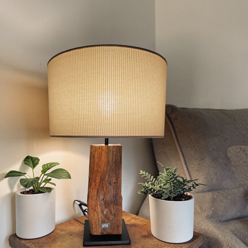 classique brun sur pied en vieux chêne brossé (copie)